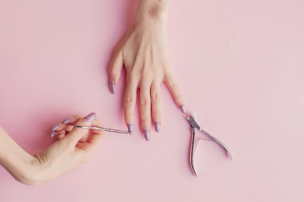 how to remove gel nail polish with nail cutters
