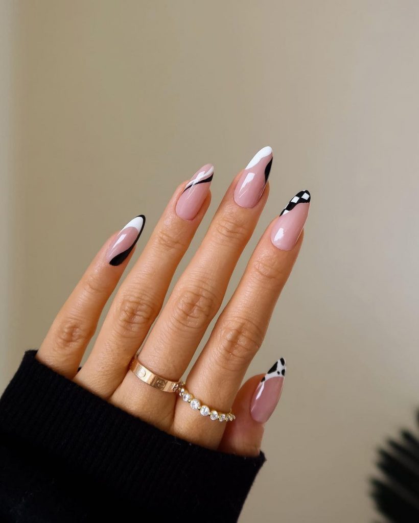 Black and White Spotted nails for Christmas