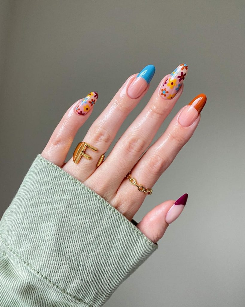 These flower colored nails for holiday insp