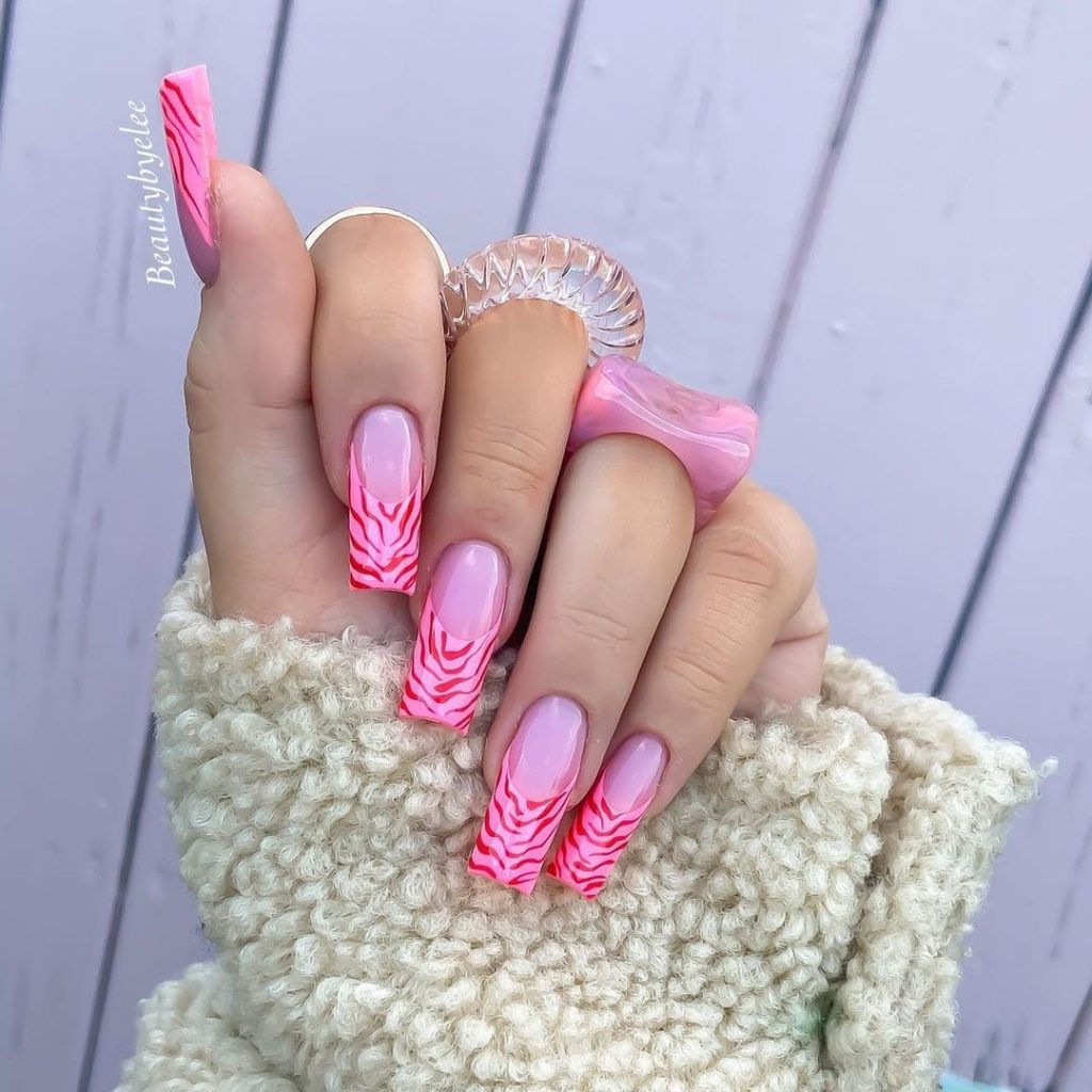 You will look unique in this nail design for valentine day