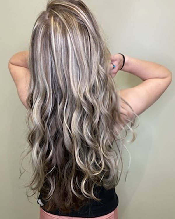  blonde highlights this way guarantee you a spectacular look this year