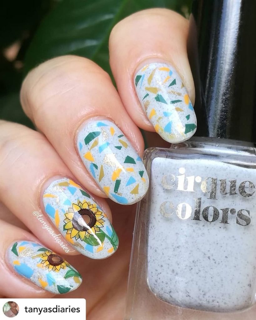 Printed Cement Sunflower Nail