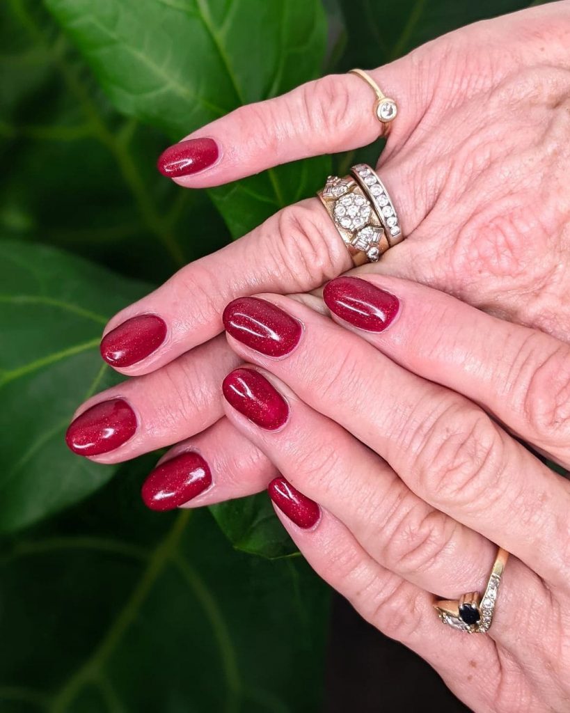 This Sparkling red holiday color nail ar designs