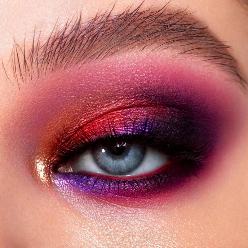 Mixing colors may bring you the best Eyeshadow look for Valentine's day