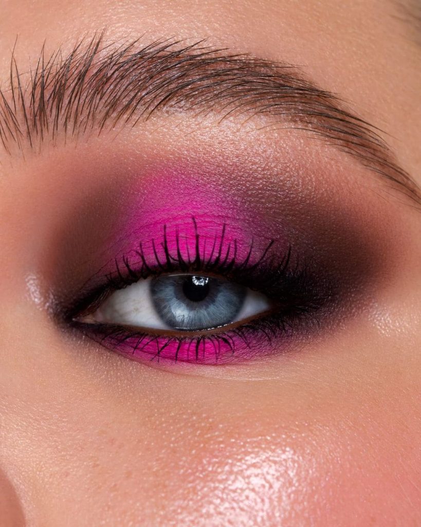This pink color gives a perfect choice for Eyeshadow and lip look this Valentine’s day