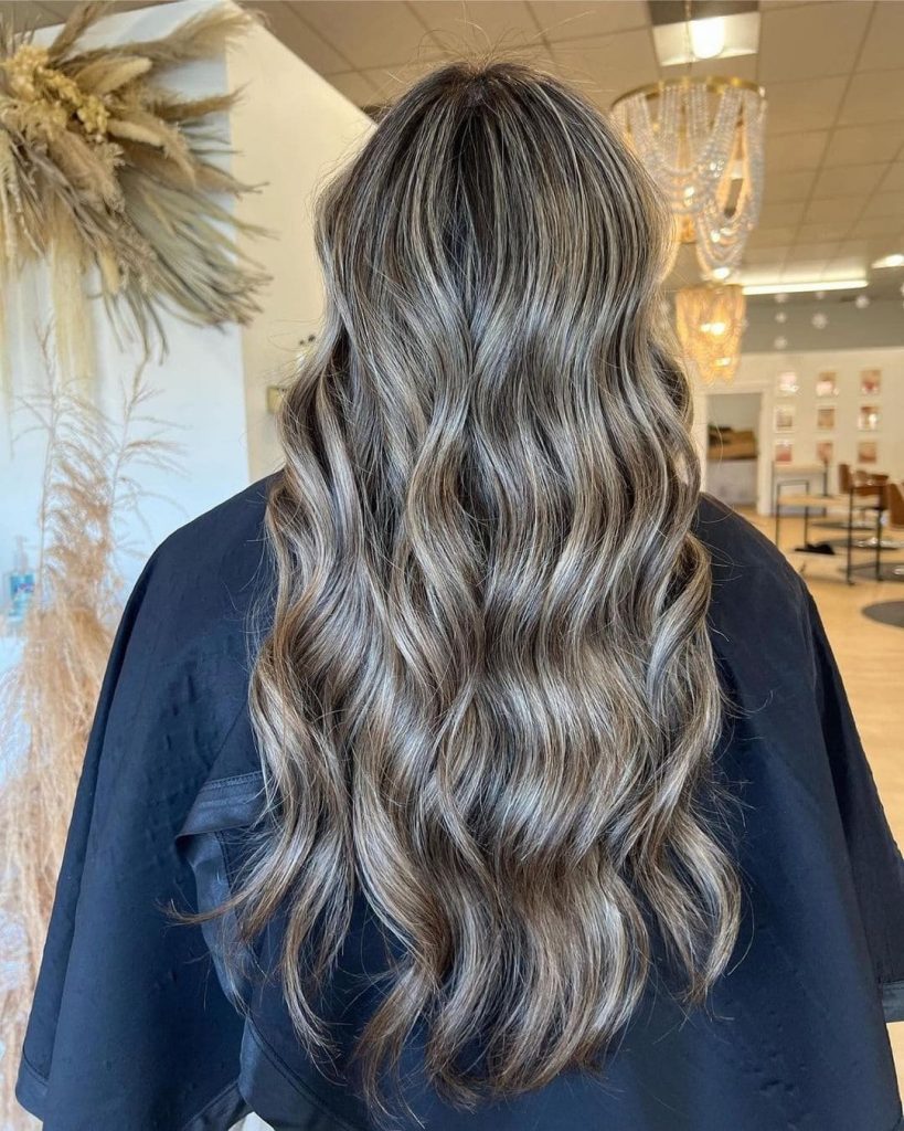  professional looking to rock blonde highlights on your brown hair