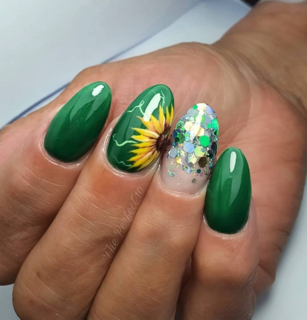 Glossy Green Sunflower Nail
