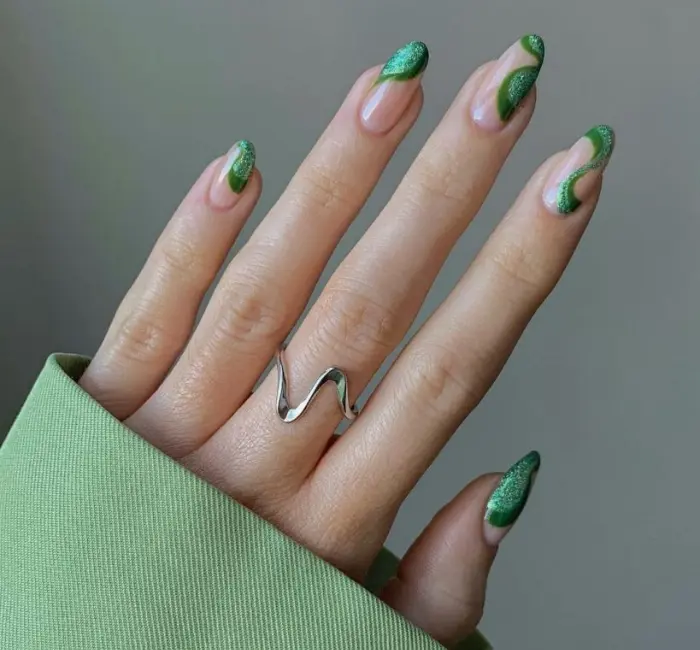 Green curly Christmas Nail Art Designs In 2024