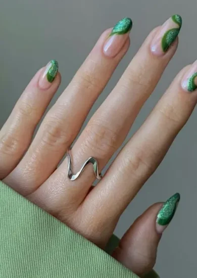 Green curly Christmas Nail Art Designs In 2024